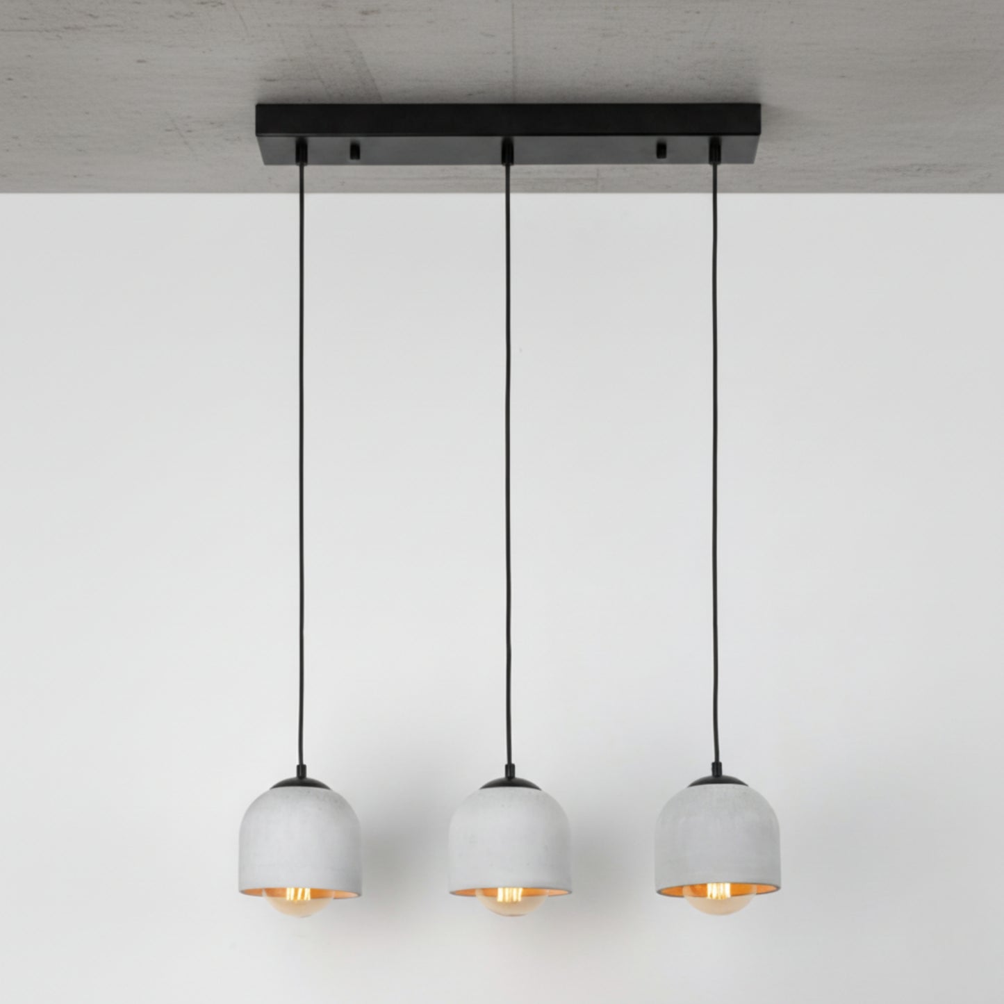 3'lü Sıralı Gri Beton Tavan Aydınlatması