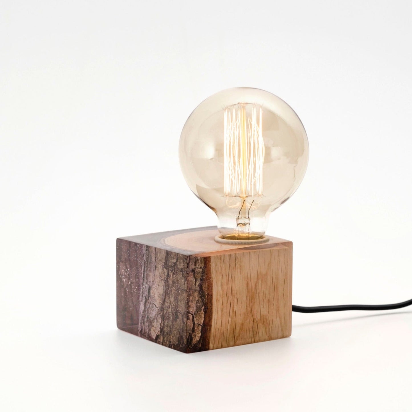 Mor Epoksi Masa Lambası