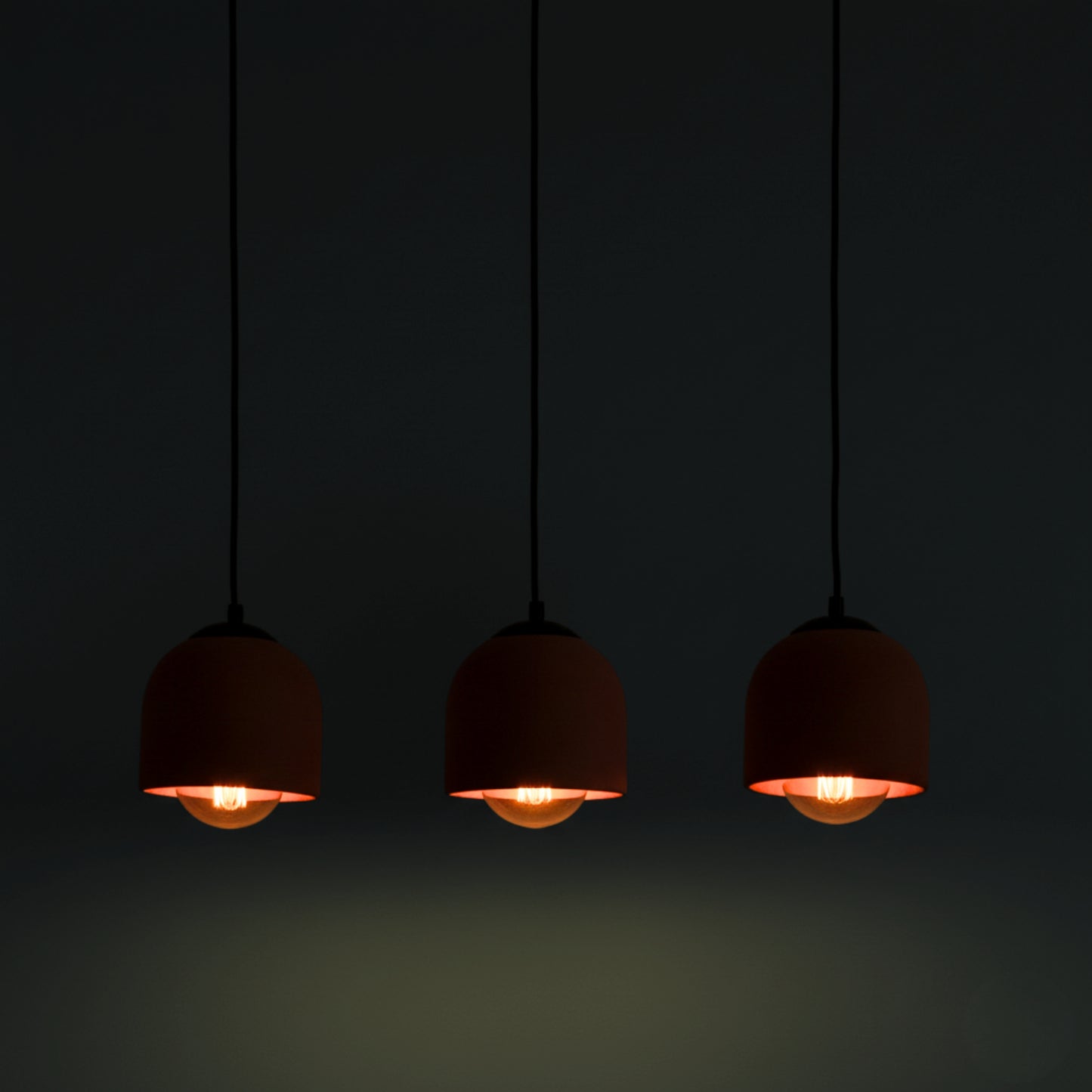 3'lü Sıralı Terracotta Beton Sarkıt Aydınlatma