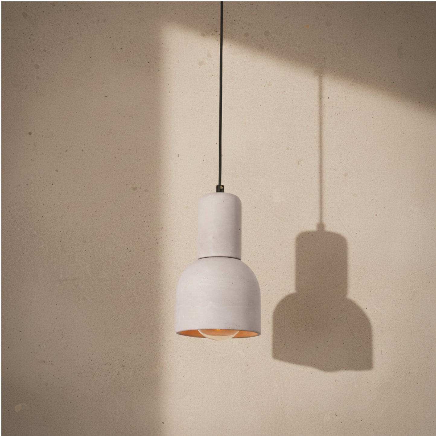 Katmanlı Gri Beton Tavan Aydınlatması