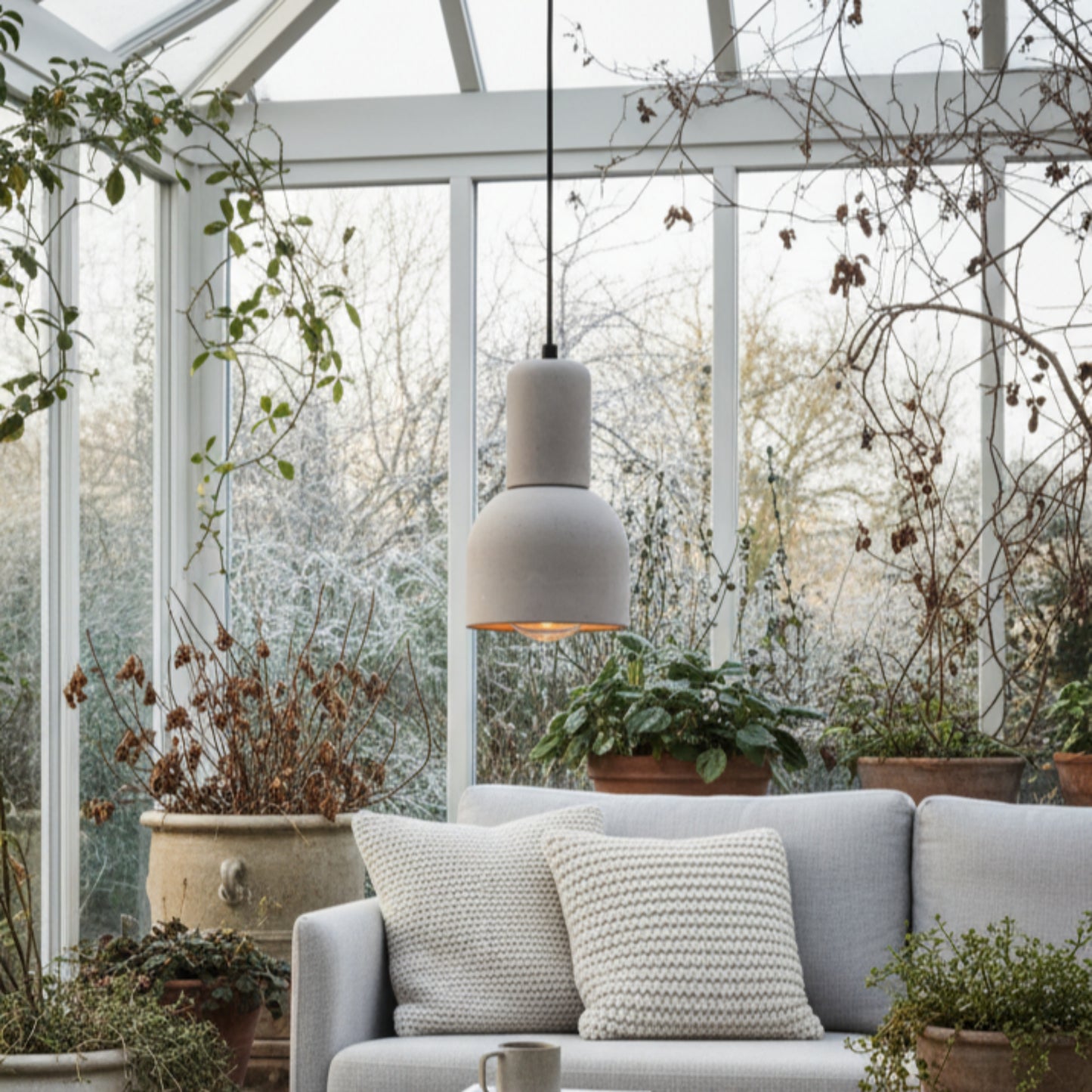 Katmanlı Gri Beton Tavan Aydınlatması