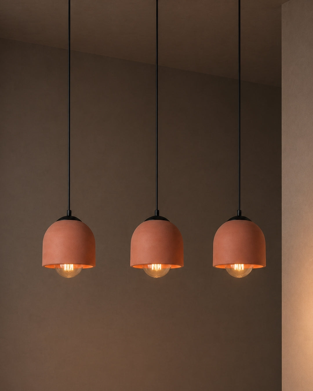 3'lü Sıralı Terracotta Beton Sarkıt Aydınlatma