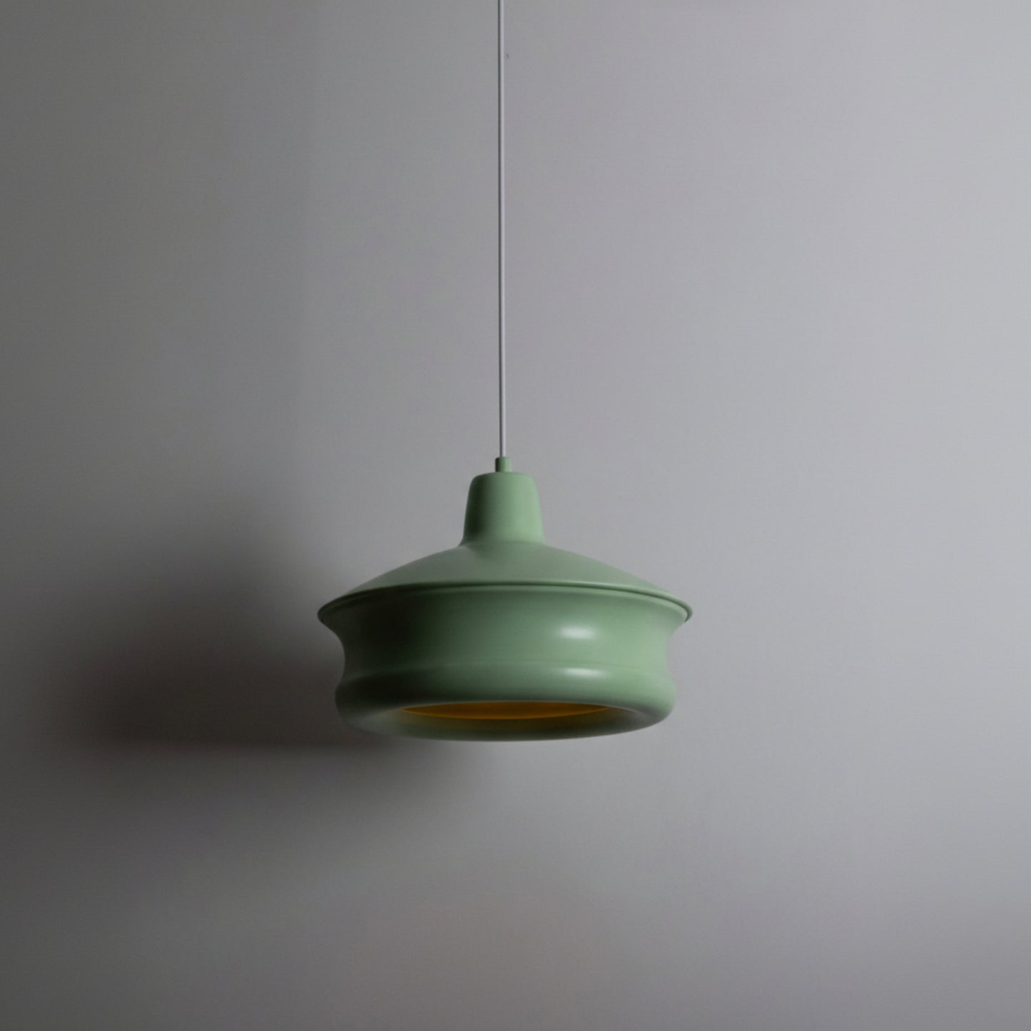 Yeşil Metal Silindir Tavan Aydınlatması