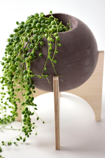 Round Concrete Flower Pot With Wooden Leg