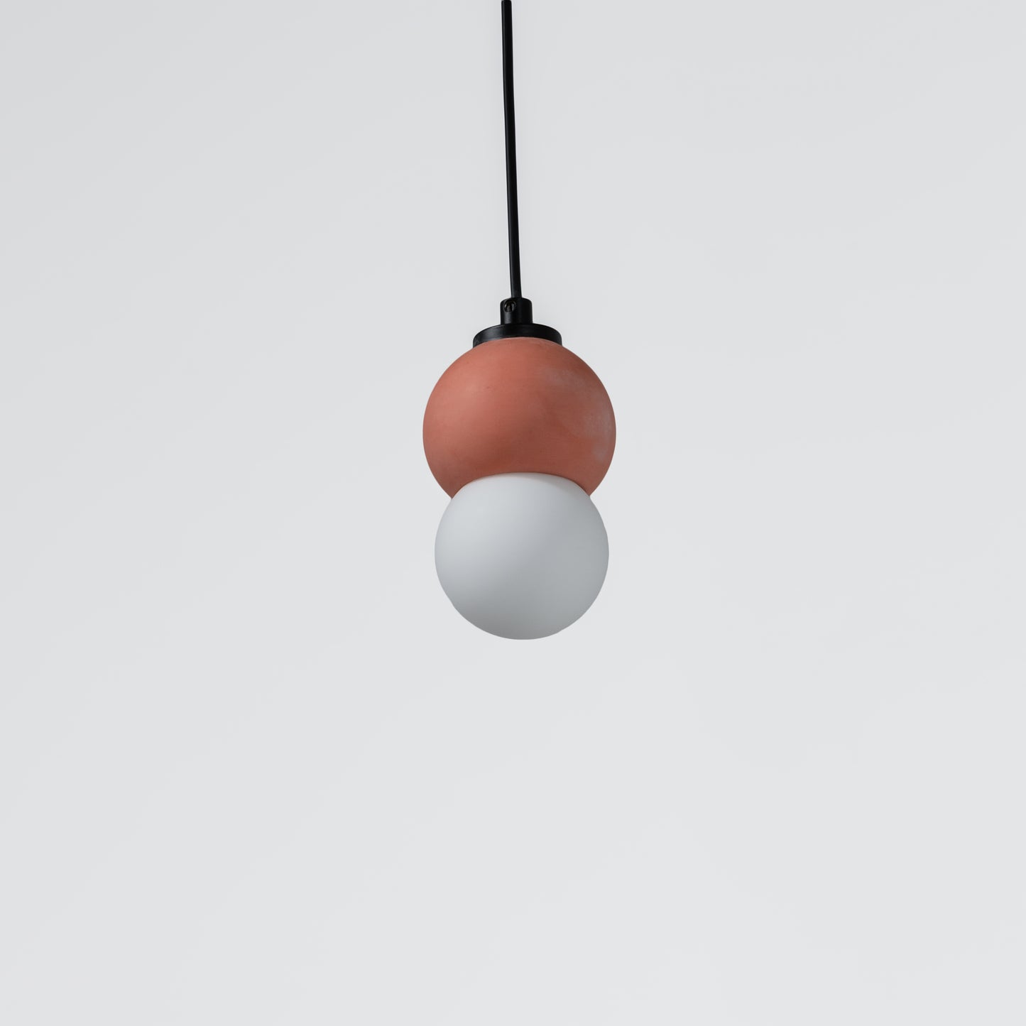 Terracotta Küre Beton Sarkıt Aydınlatma