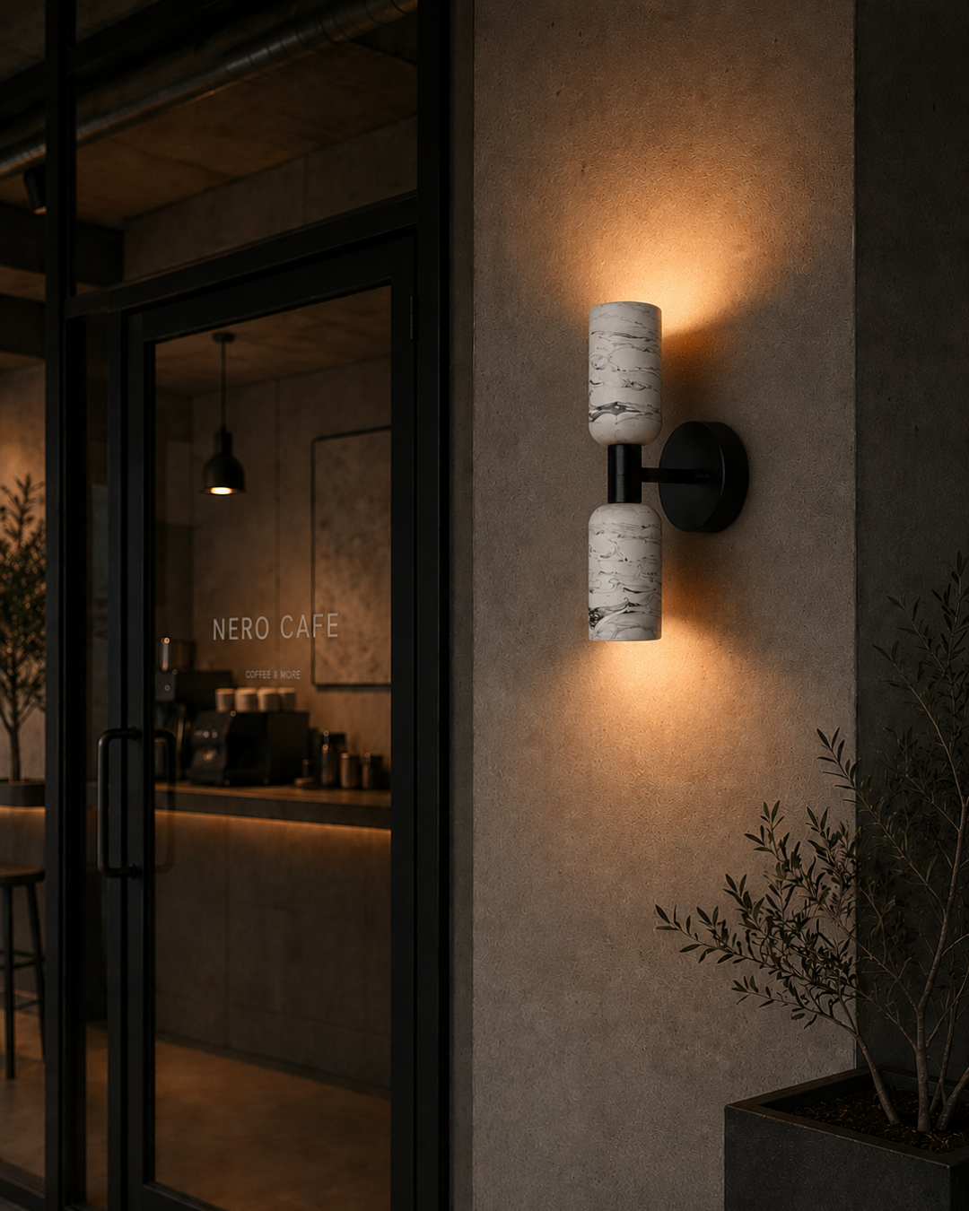 Siyah Metal Hareli Silindir Beton Aplik